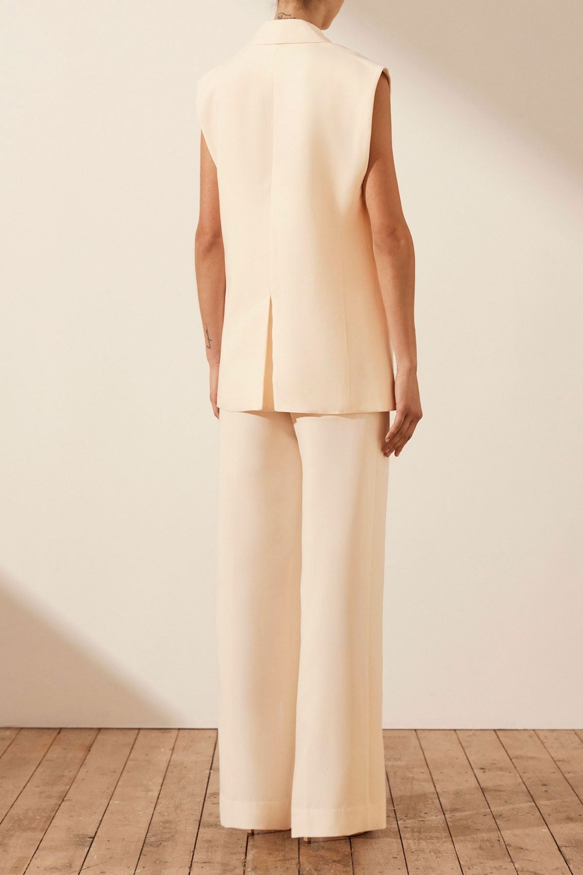 Irena Sleeveless Tailored Blazer - Ivory